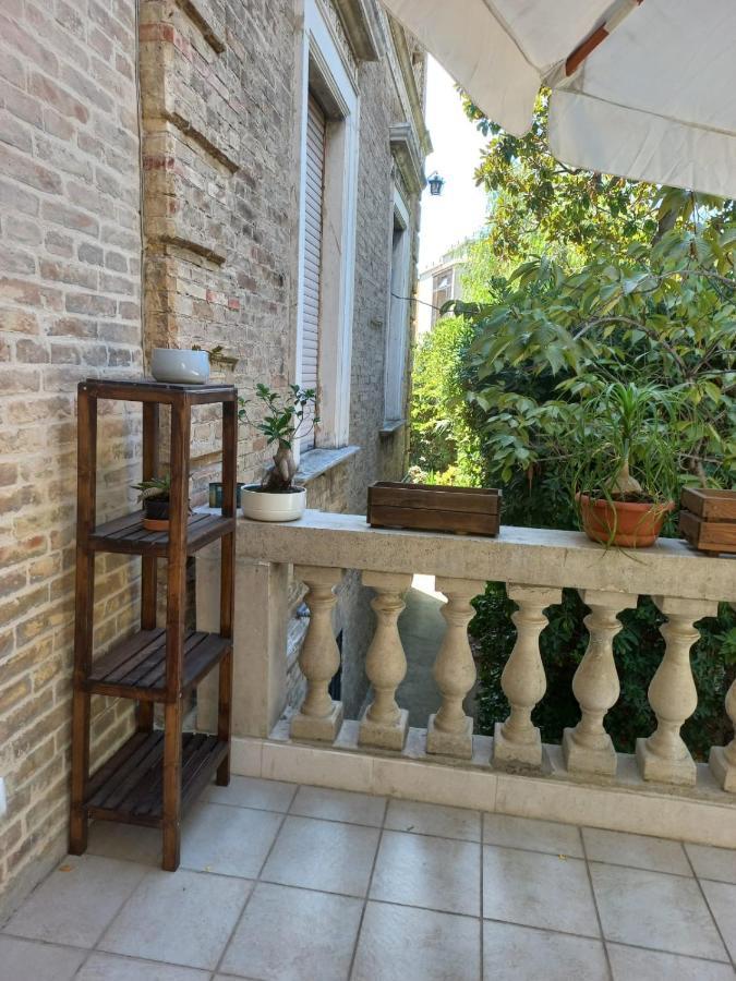 Eli 'S Home Vasto Exterior photo