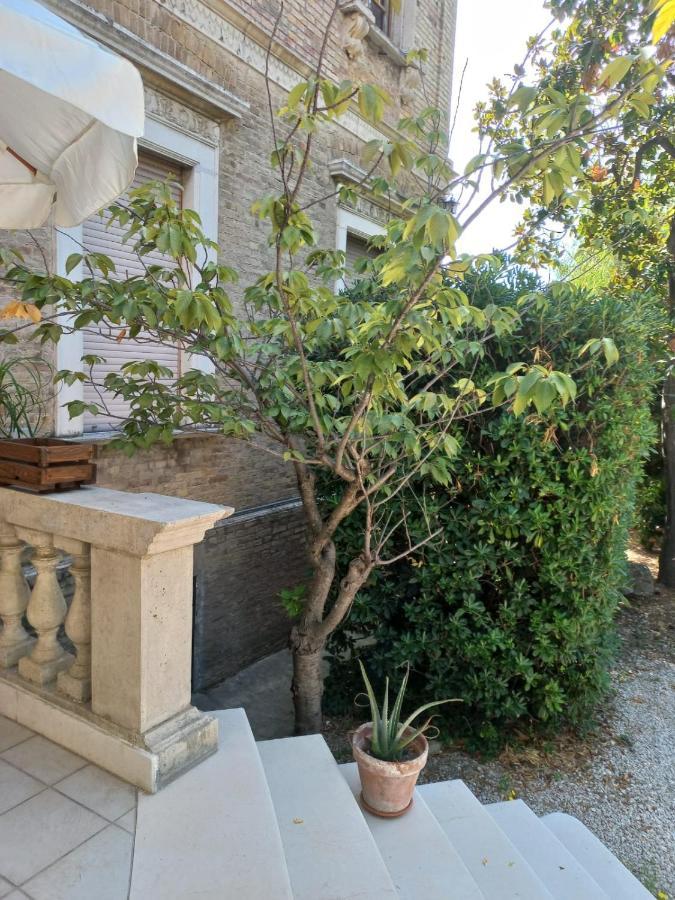 Eli 'S Home Vasto Exterior photo